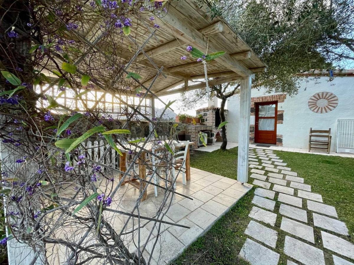 אורוסיי Casa Vacanze Sisuledda מראה חיצוני תמונה